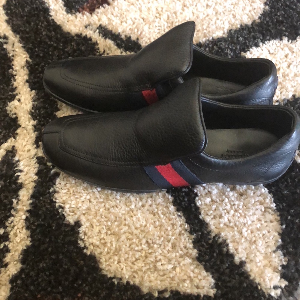 FLASH SALE! GUCCI SHOES!